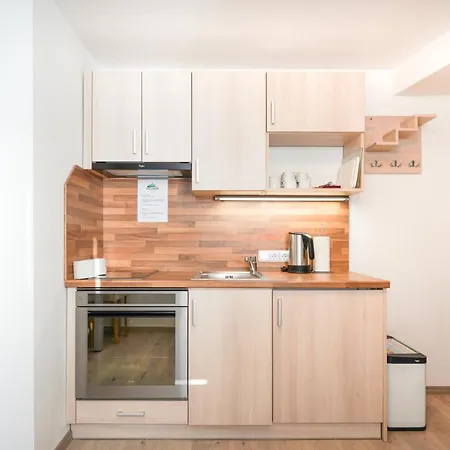 Haus Tirol Pensjonat Kaprun