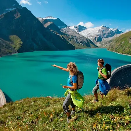 Haus Tirol Pensjonat Kaprun