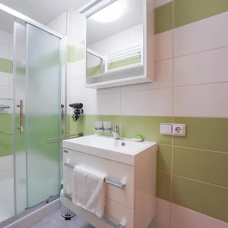 Haus Tirol Гостевой дом 3*